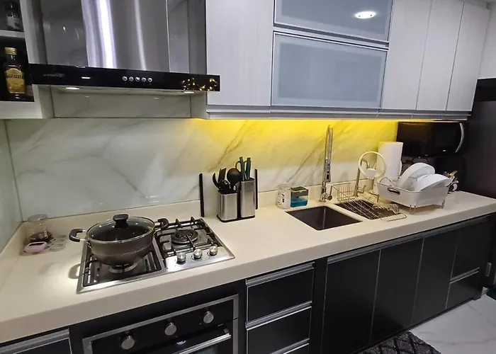 2 Bedroom 2 Full Bathrooms, With Feels And A Jet Tub Apartment Manila