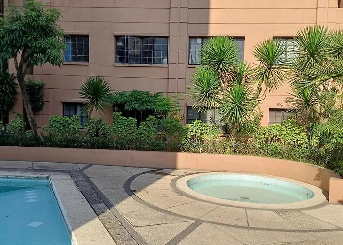 2 Bedroom 2 Full Bathrooms, With Feels And A Jet Tub Manila