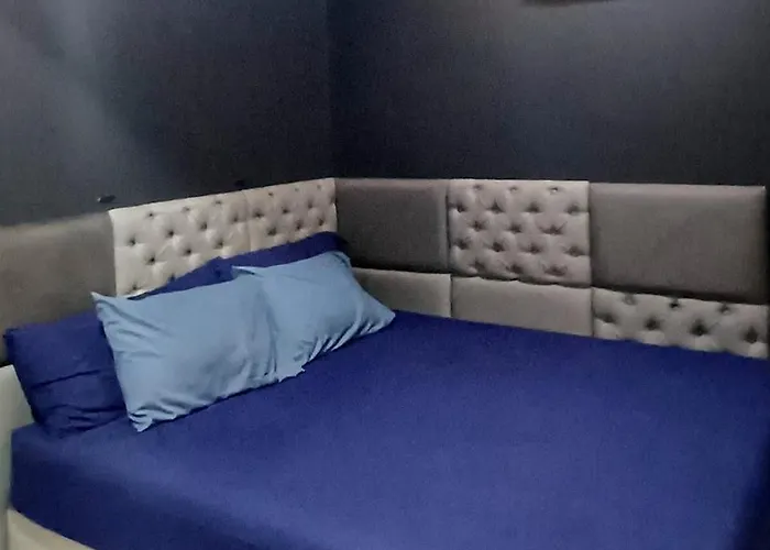 2 Bedroom 2 Full Bathrooms, With Feels And A Jet Tub Apartment *